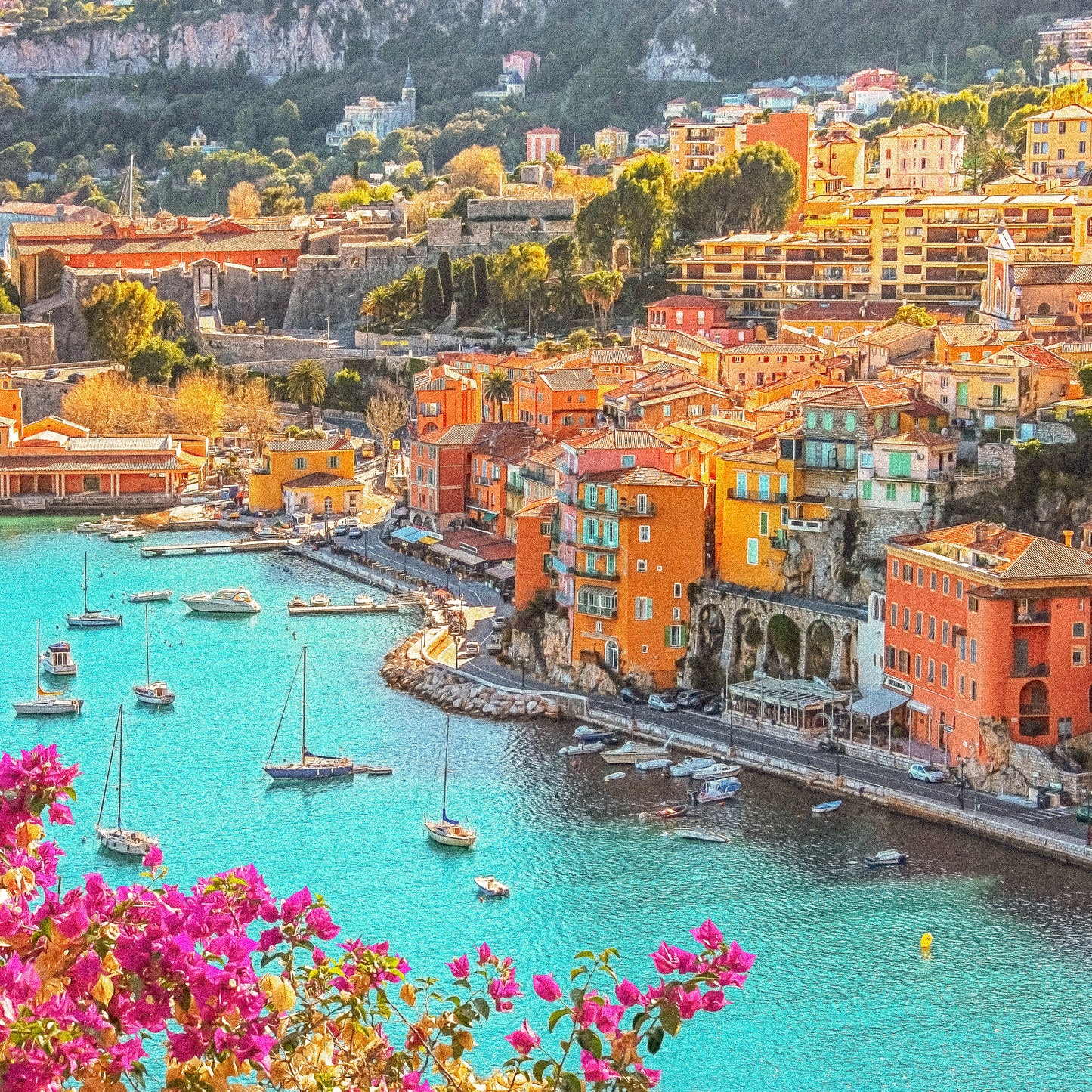 Maison des Vibes PLATFORM Room Spray. NOTES Top: Mandarin, Jasmine, Sea Salt Heart: Gardenia, Orchid, Sage Base: Coconut, Vanilla, Vetiver. PLATFORM envelops your space with an uplifting, invigorating vibe, much like the elevated feeling of standing tall in platform shoes. Step into an elevated olfactory experience and transform any room into a haven of sophistication and allure, elevating your environment to new heights of elegance and enchantment.