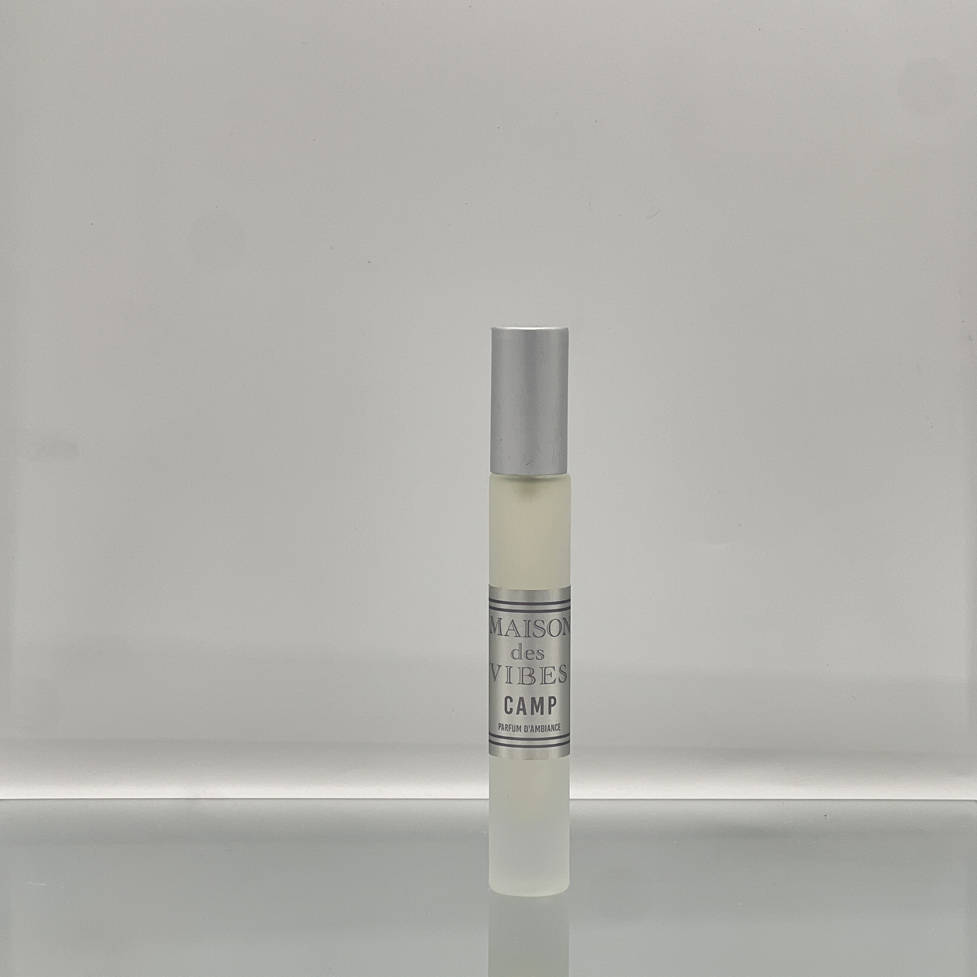 Maison des Vibes CAMP Room Spray. Notes Top: Bergamot, Elemi Heart: Beeswax, Tobacco, Sage Base: Myrrh, Patchouli. Relish in CAMP and let your imagination run wild with stories of past adventures and dreams of future escapades.
