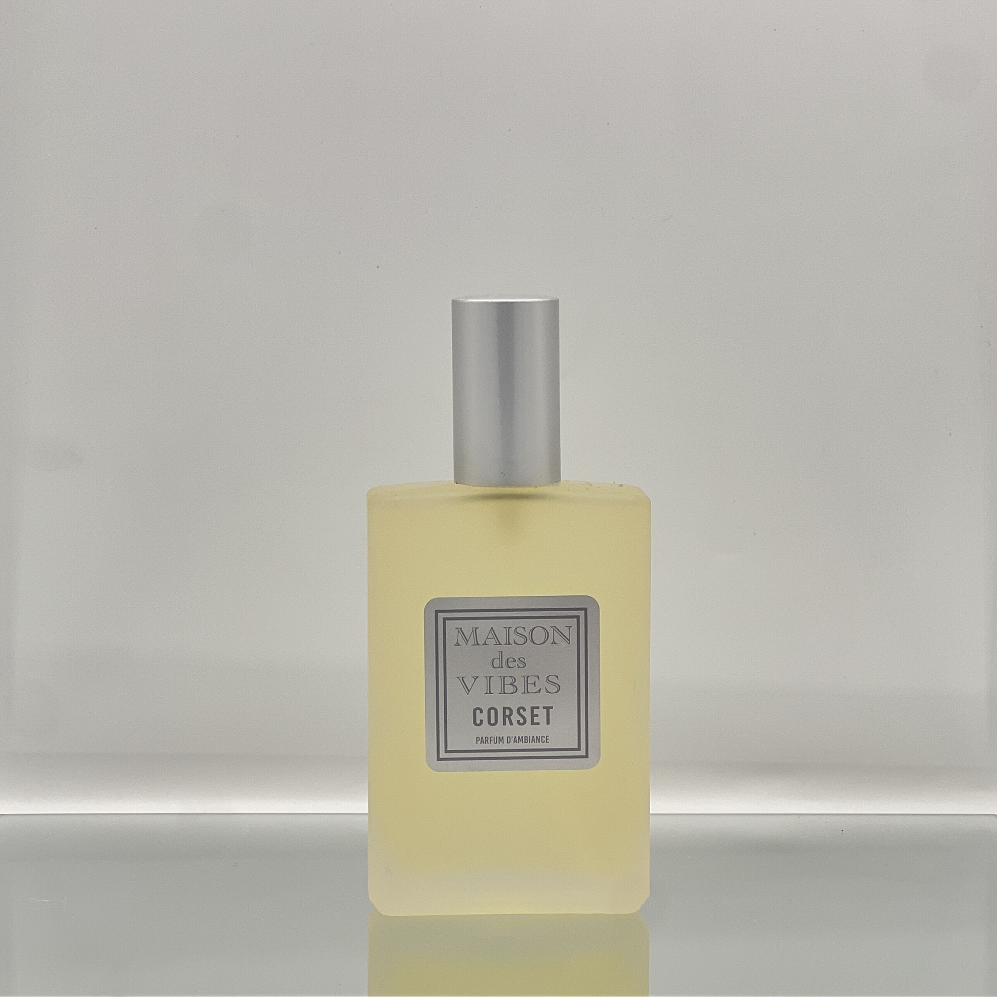 CORSET room spray with Top notes Lily, Mandarin, Plum Heart notes Jasmine, Gardenia, Tuberose Base notes Sandalwood, Santal, Ylang Ylang