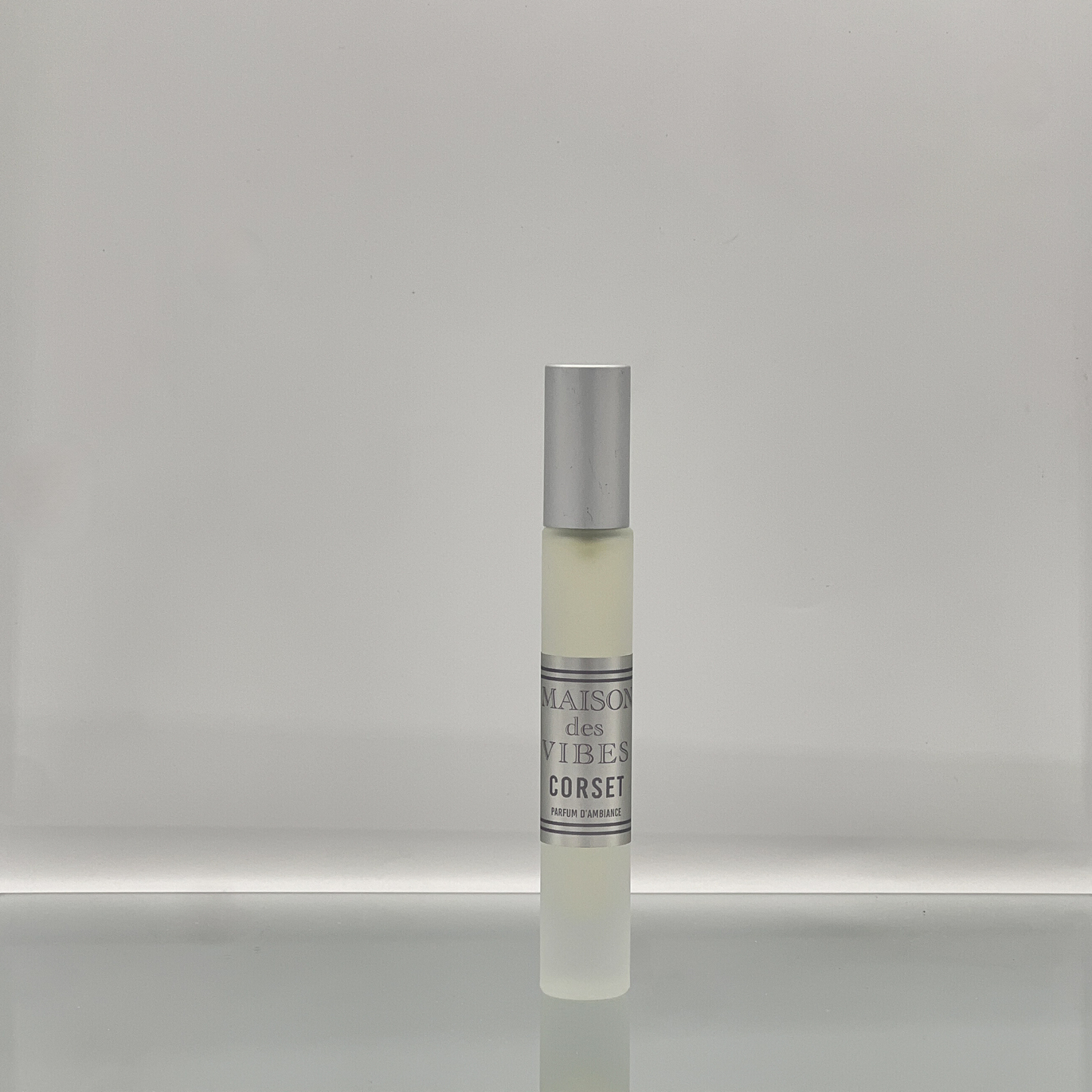 CORSET room spray with Top notes Lily, Mandarin, Plum Heart notes Jasmine, Gardenia, Tuberose Base notes Sandalwood, Santal, Ylang Ylang