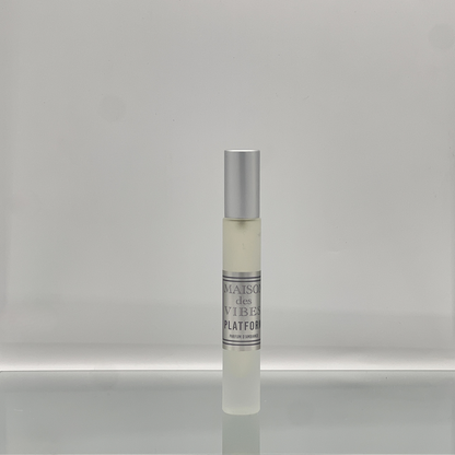 Maison des Vibes PLATFORM Room Spray. NOTES Top: Mandarin, Jasmine, Sea Salt Heart: Gardenia, Orchid, Sage Base: Coconut, Vanilla, Vetiver. PLATFORM envelops your space with an uplifting, invigorating vibe, much like the elevated feeling of standing tall in platform shoes. Step into an elevated olfactory experience and transform any room into a haven of sophistication and allure, elevating your environment to new heights of elegance and enchantment.